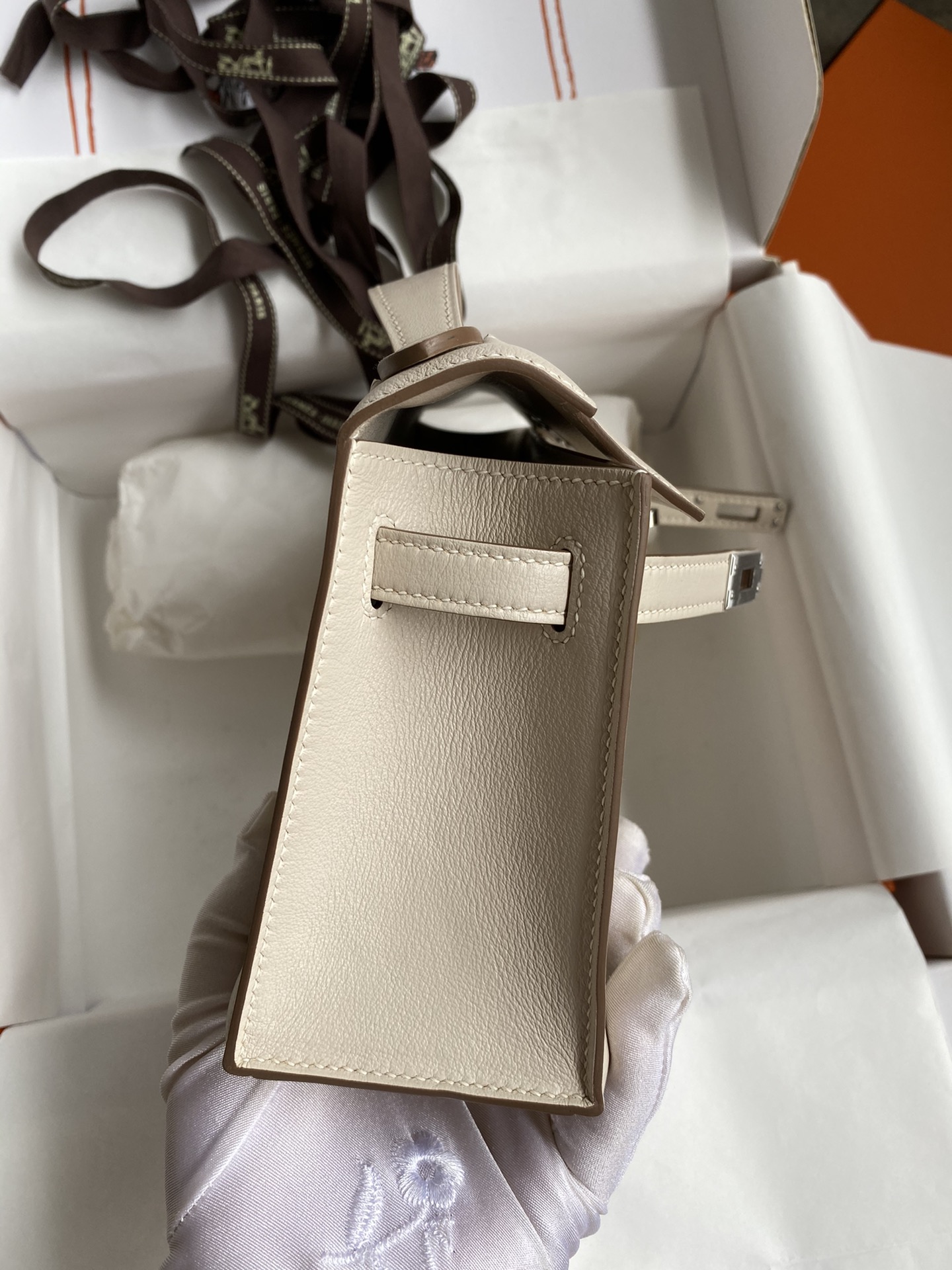 Hermes Mini Kelly Pochette 22cm Bag In White Swift Leather